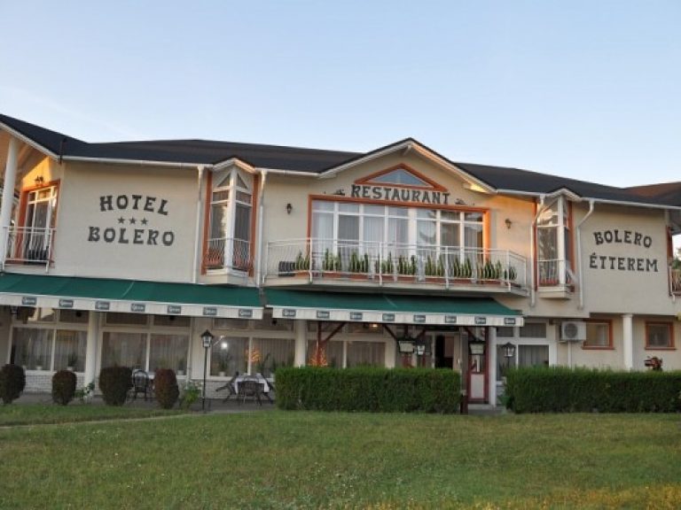<a href='http://hellogyor.hu/en/accomodation/hotel-bolero/'>HOTEL BOLERO ***</a>